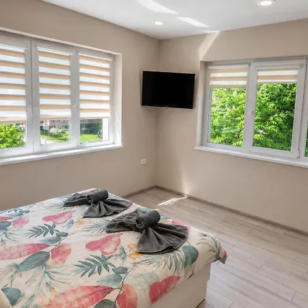 Be Happy 6, Premium In Centre Apartment